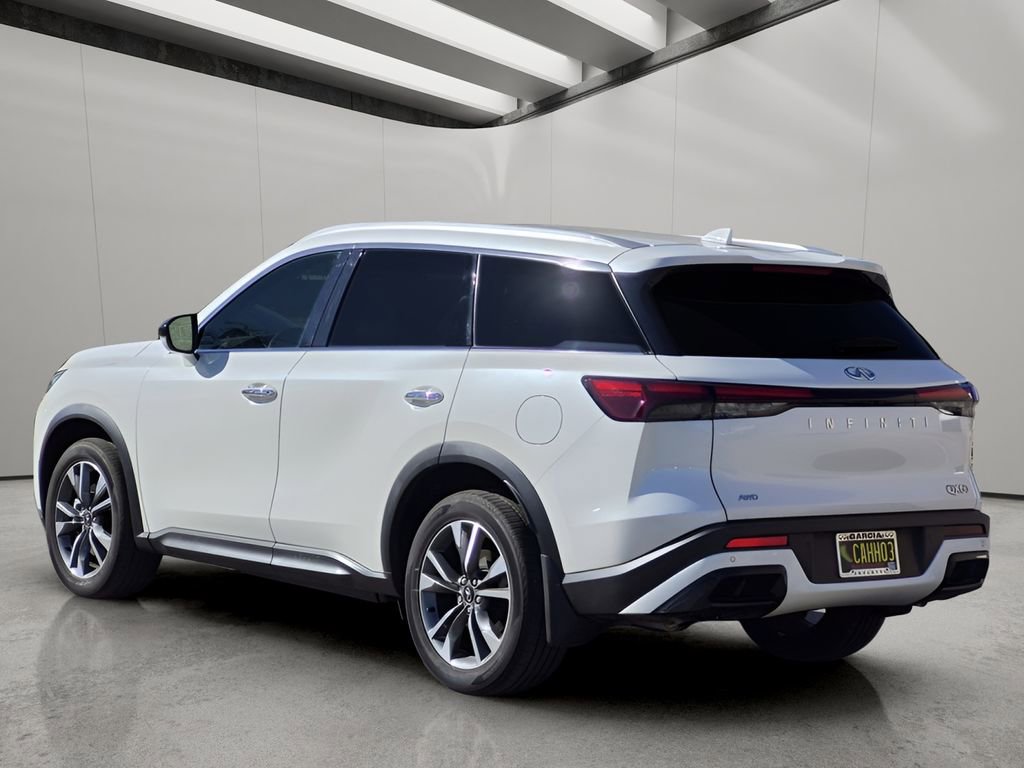 Used 2025 INFINITI QX60 Luxe w/ Vision Package image 2