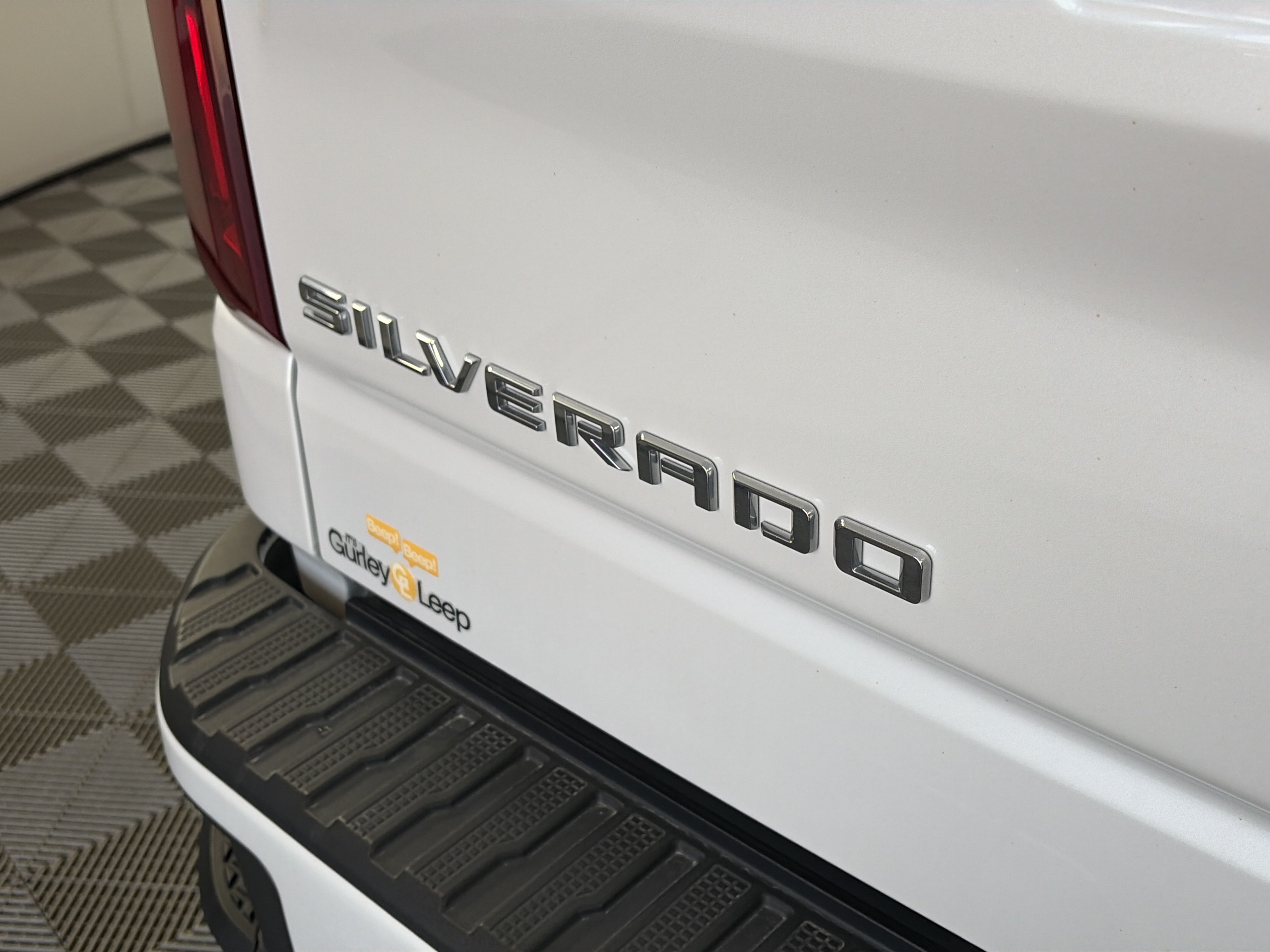 Used 2024 Chevrolet Silverado 1500 High Country w/ High Country Premium Package AWD/4WD image 15