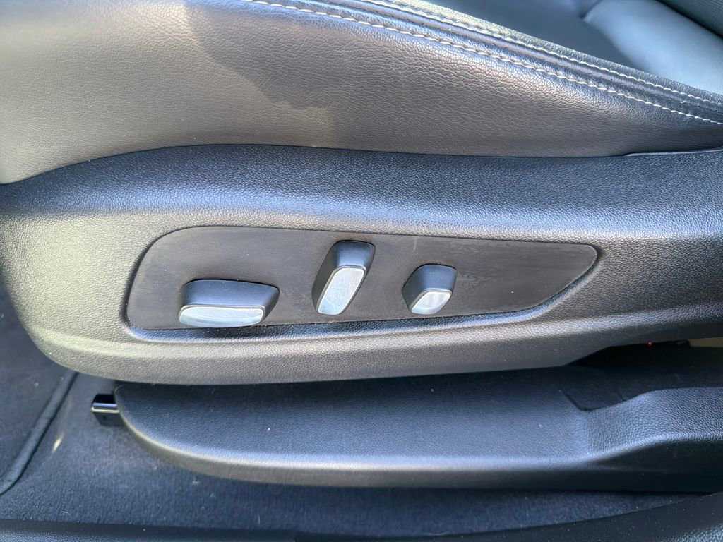 Used 2024 Cadillac XT6 Premium Luxury image 18