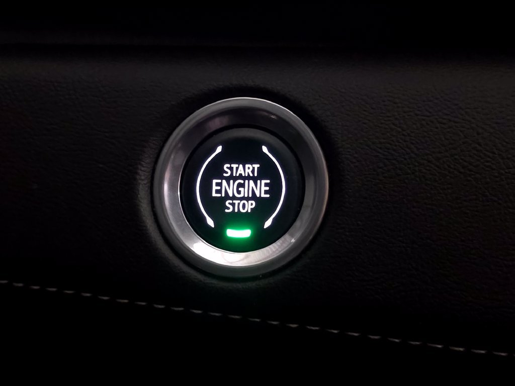 Used 2023 Cadillac Escalade Premium Luxury AWD/4WD image 38