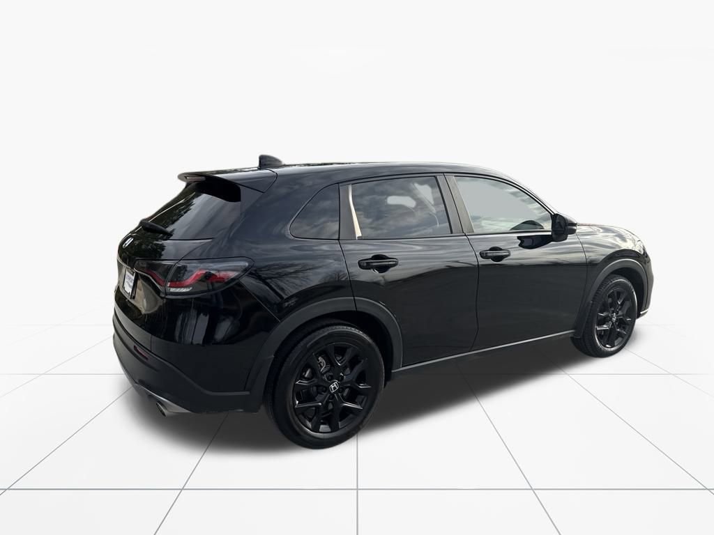 Used 2023 Honda HR-V Sport image 9