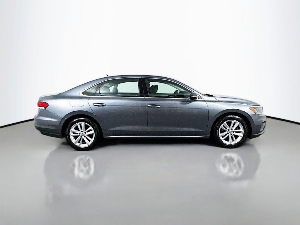 Used 2020 Volkswagen Passat 2.0T SE image 6