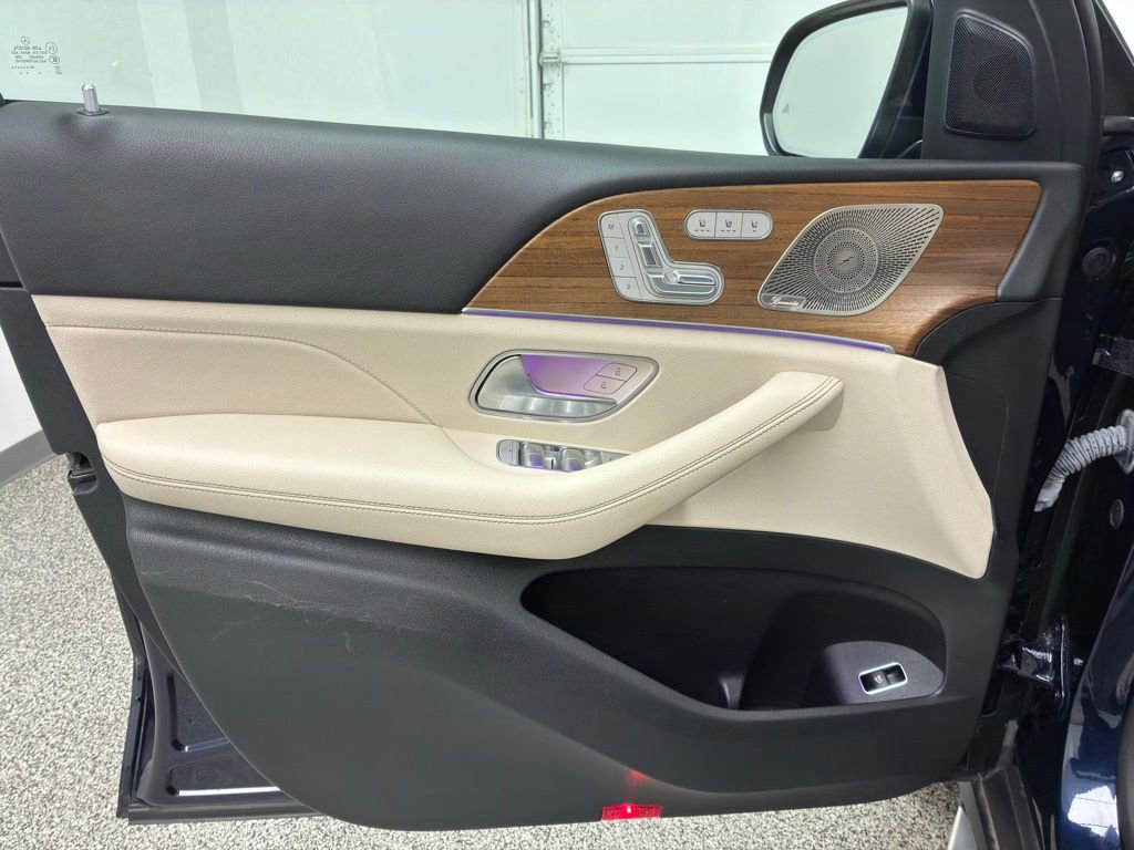 Used 2022 Mercedes-Benz GLS 450 4MATIC image 18