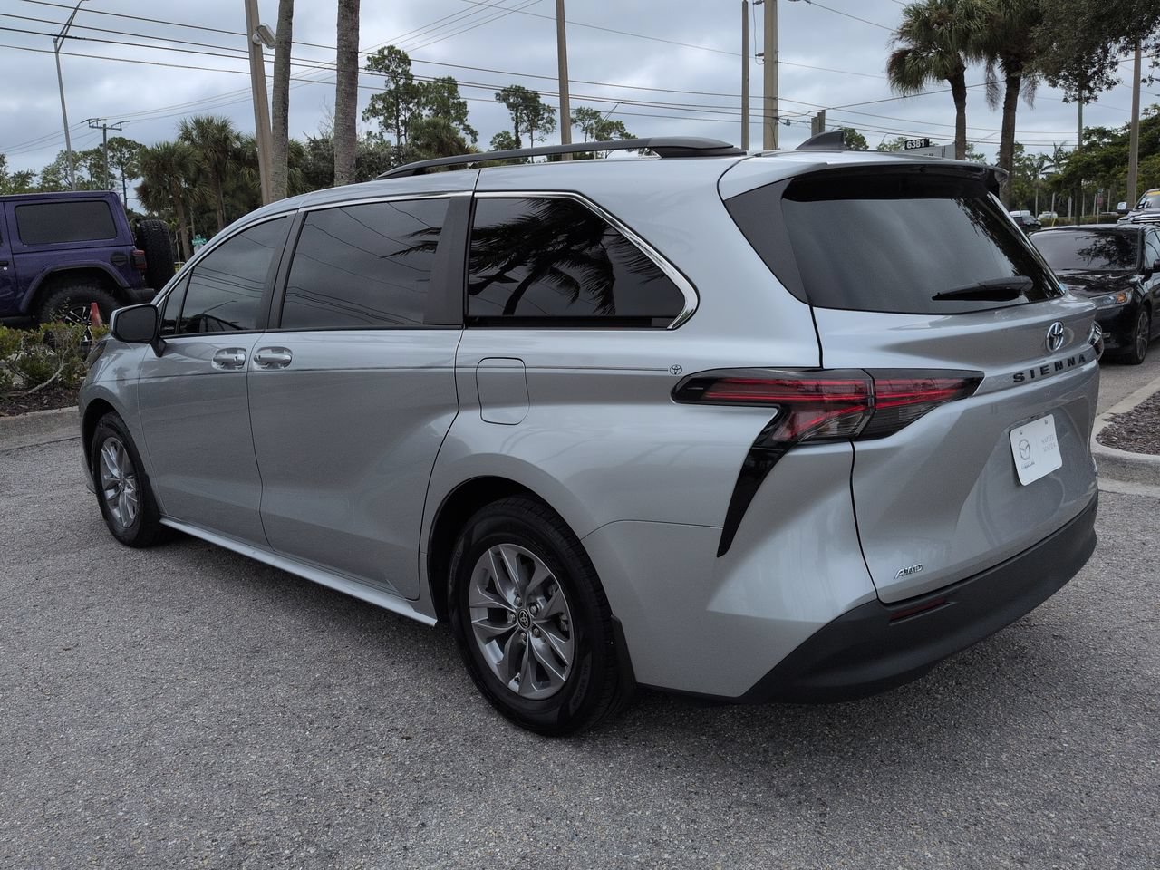 Used 2022 Toyota Sienna LE AWD/4WD image 7