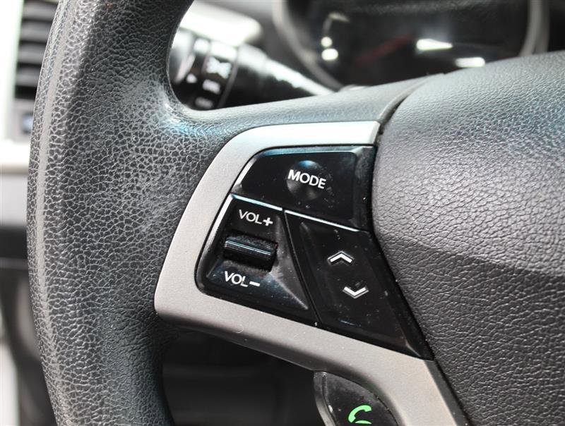 Used 2016 Hyundai Veloster image 11