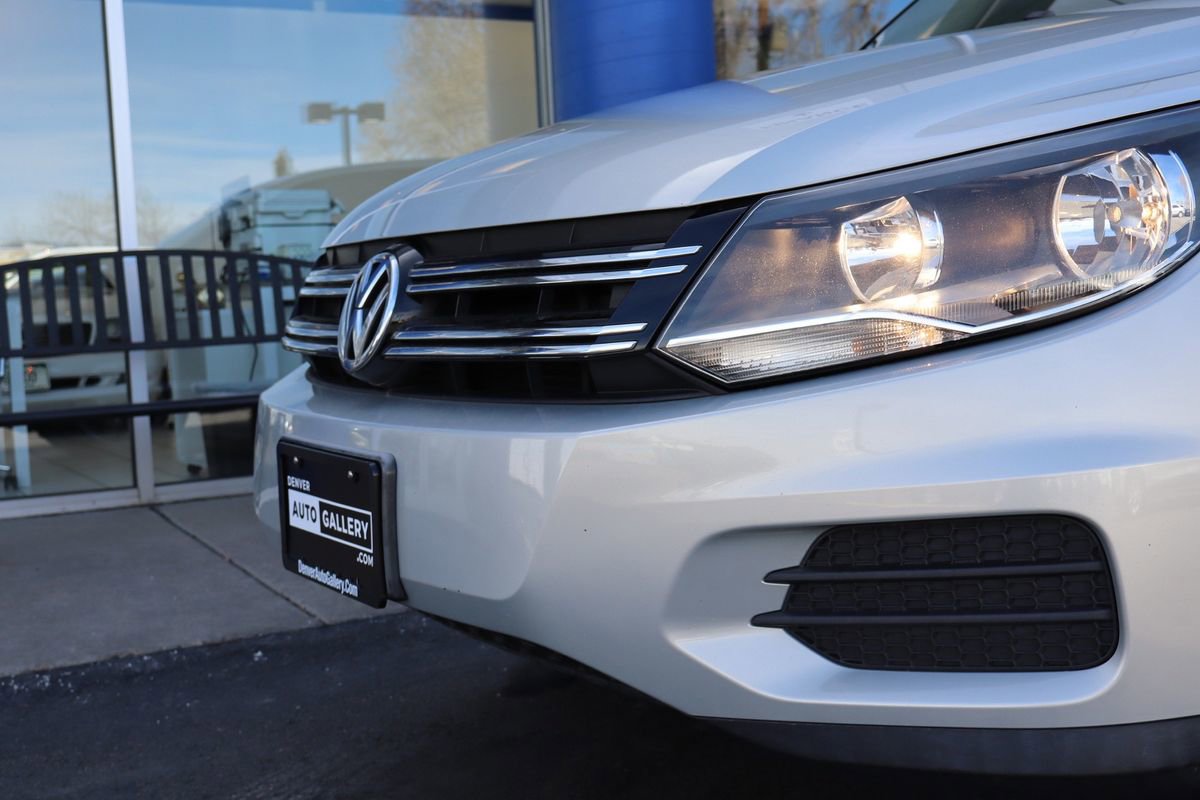 Used 2012 Volkswagen Tiguan S image 22