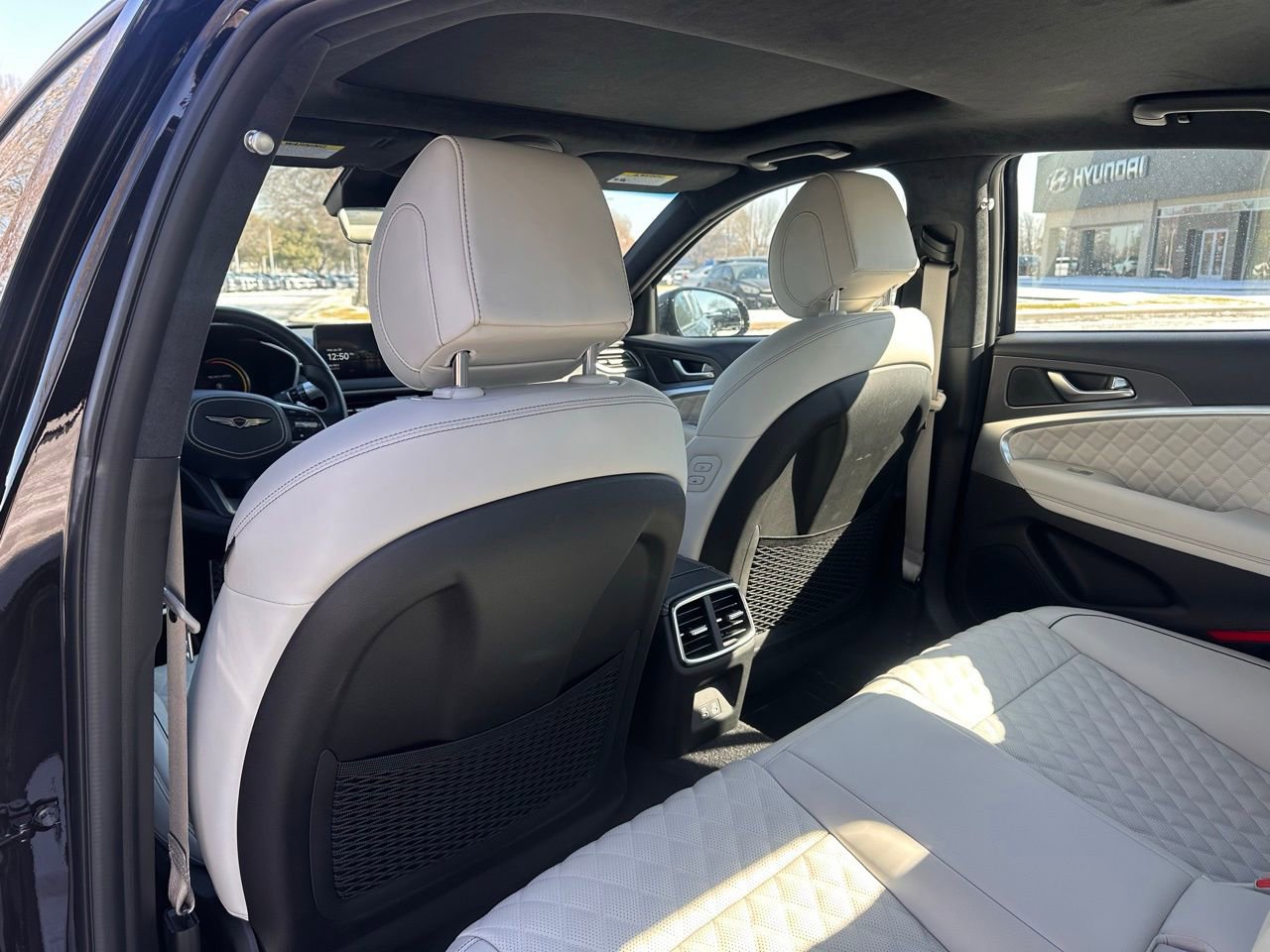 Used 2025 Genesis G70 3.3T Advanced w/ Sport Prestige Package image 15