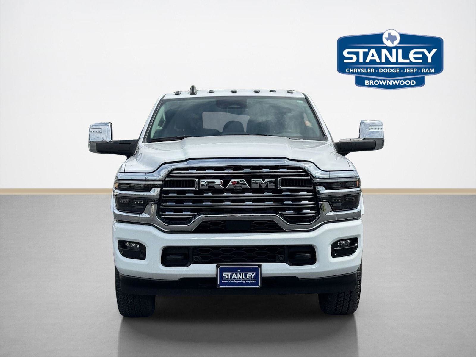 Used 2025 RAM 3500 Longhorn AWD/4WD image 2