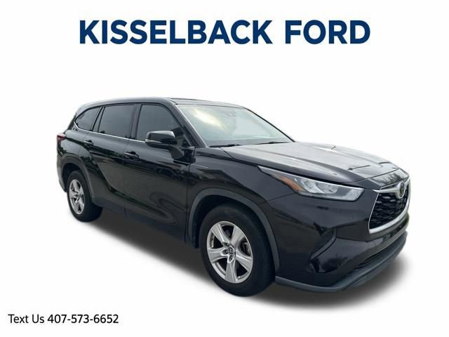 Used 2020 Toyota Highlander L FWD image 1