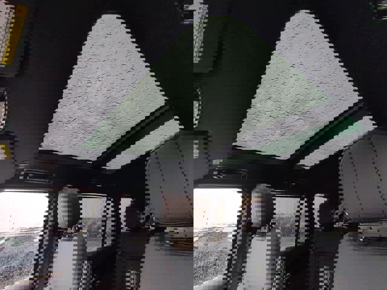 New 2026 Land Rover Range Rover Long Wheelbase SE image 19