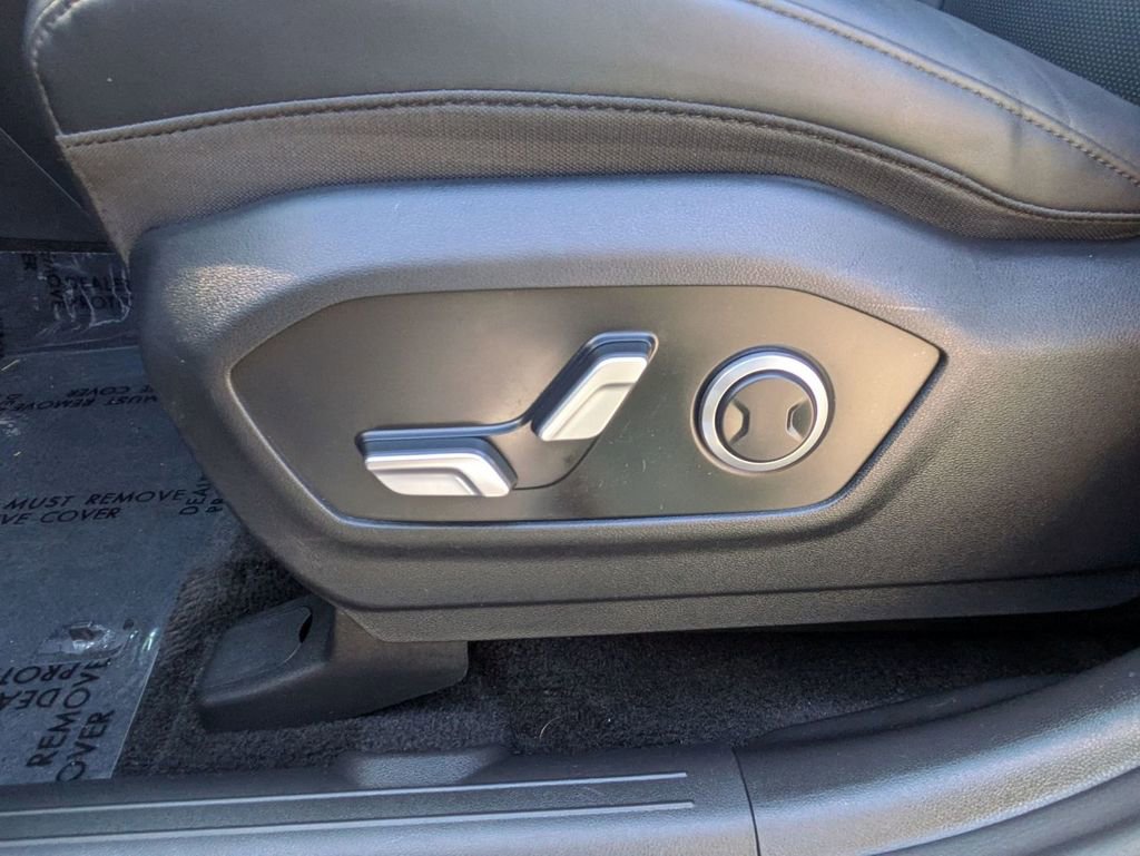 Certified 2025 Hyundai Santa Fe SEL image 14