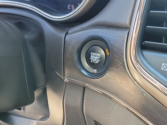 Used 2017 Jeep Grand Cherokee Summit AWD/4WD image 13