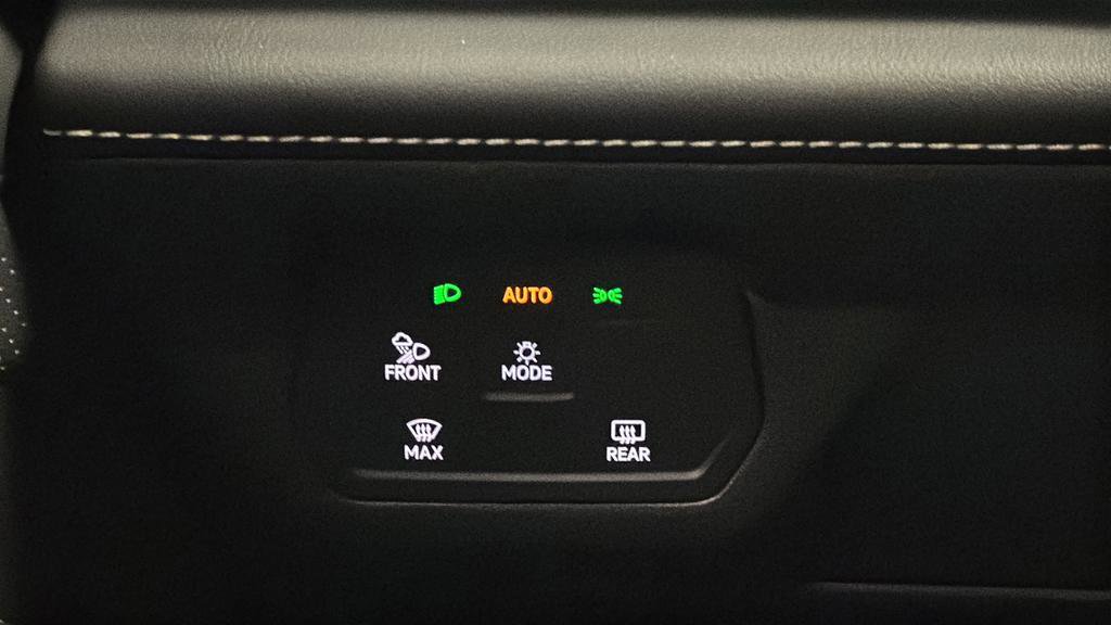 Used 2024 Volkswagen Atlas Cross Sport SE w/ Panoramic Sunroof Package AWD/4WD image 29