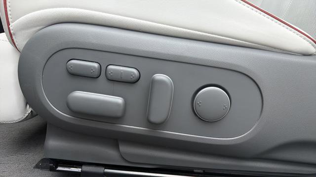 Used 2024 Hyundai Ioniq 5 Limited image 20
