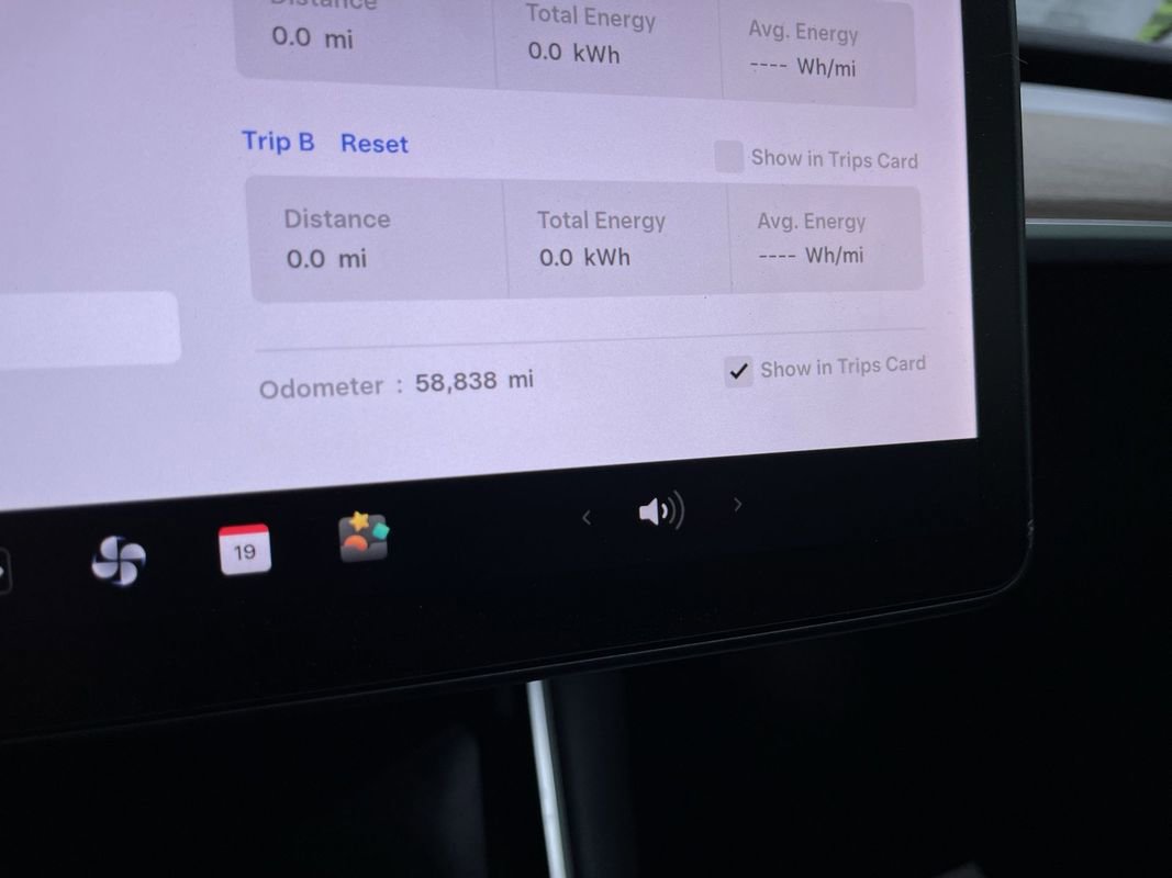 Used 2018 Tesla Model 3 Long Range image 16