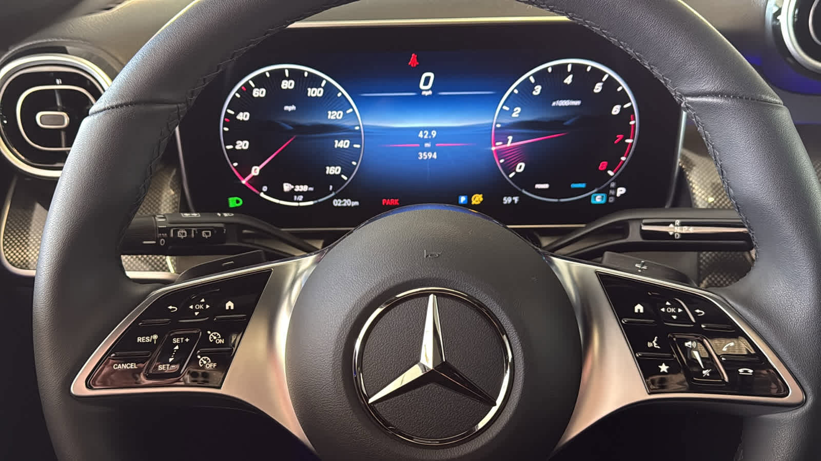 Used 2025 Mercedes-Benz GLC 300 4MATIC image 21