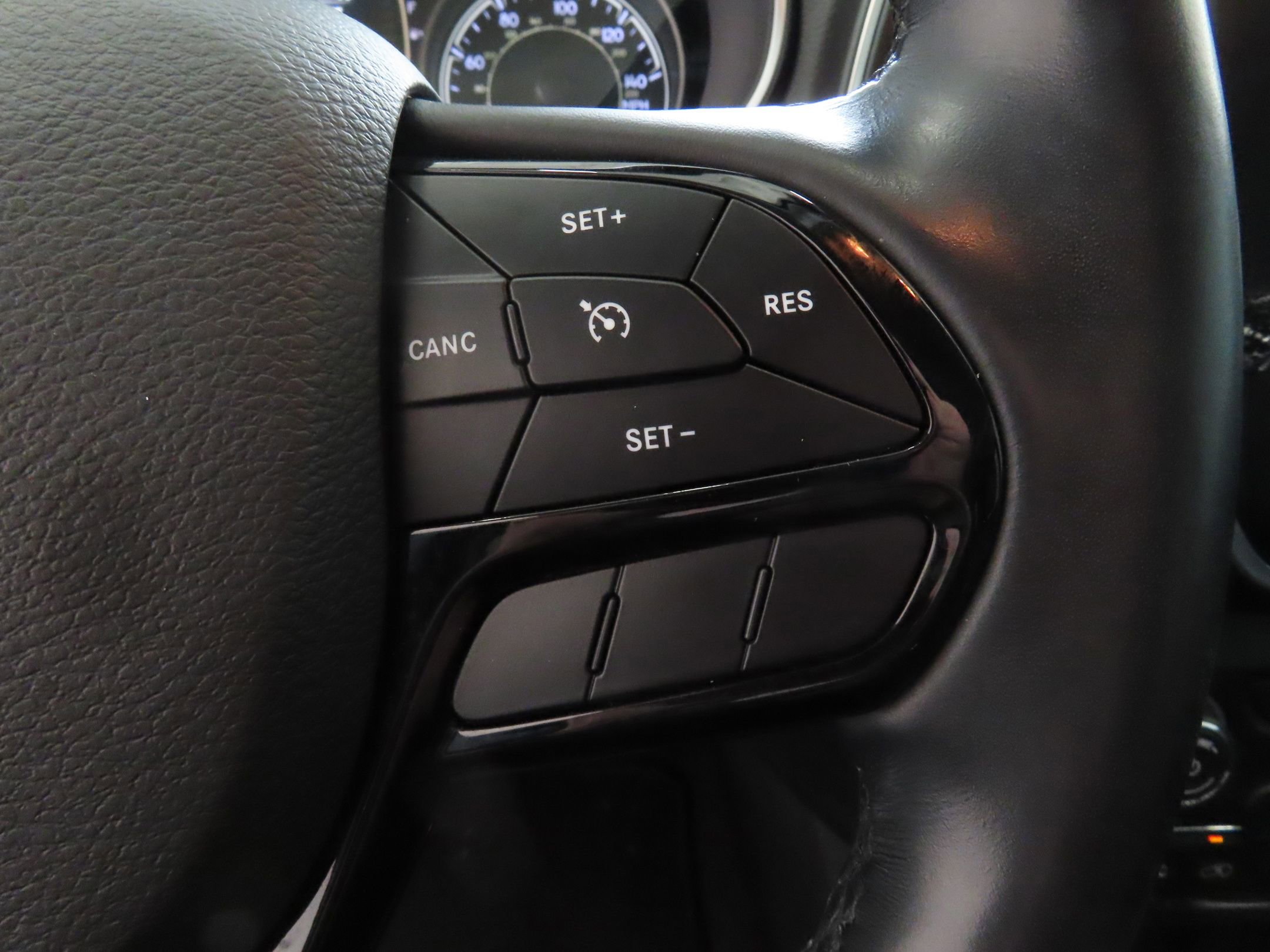 Used 2021 Jeep Cherokee Latitude Plus FWD image 14