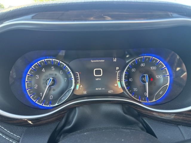 Used 2024 Chrysler Pacifica Limited image 16