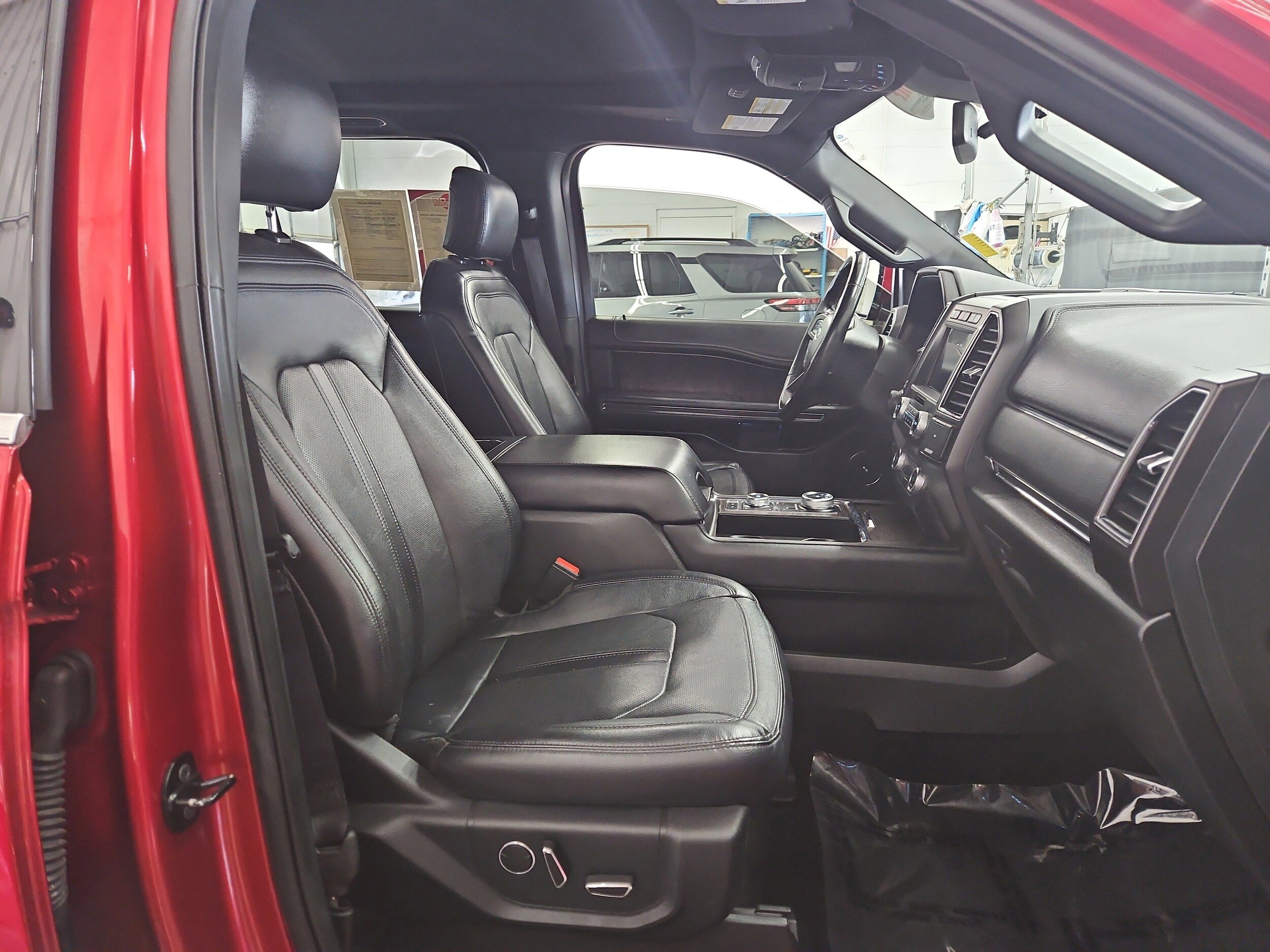 Used 2019 Ford Expedition Max Limited w/ Special Edition Package AWD/4WD image 10