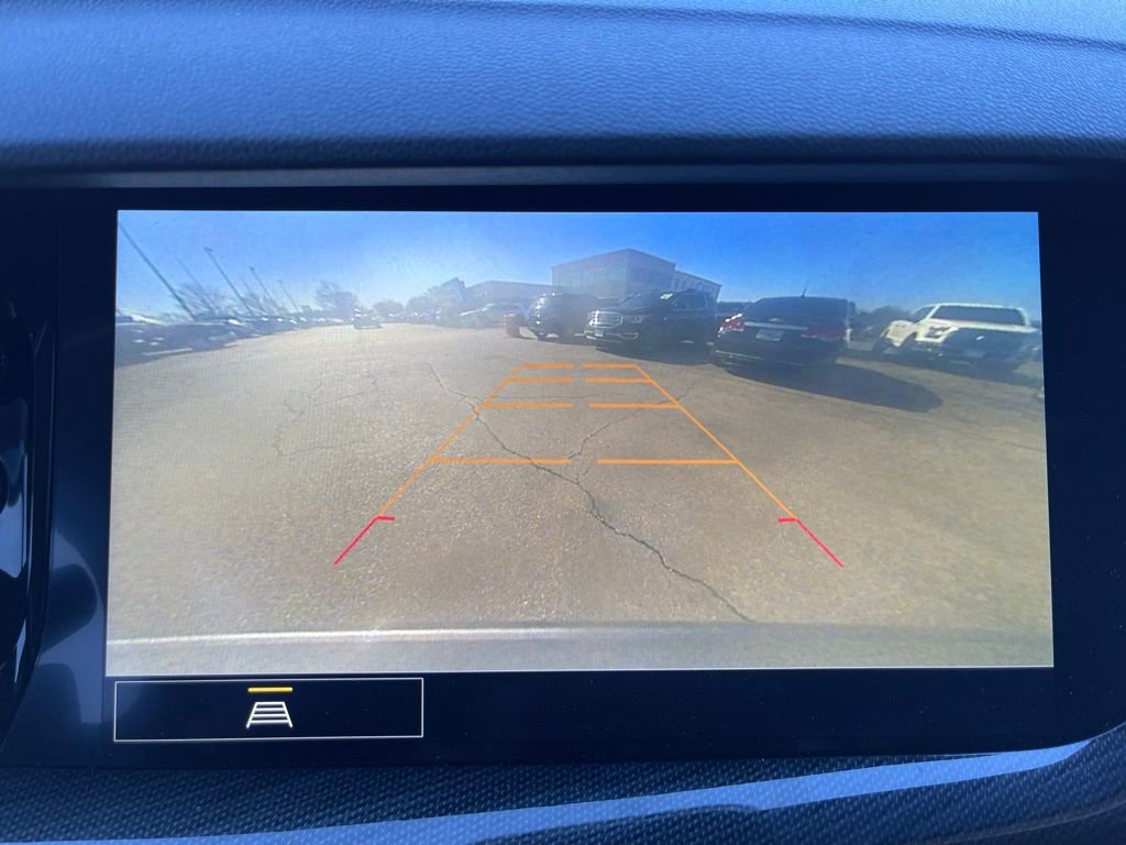 Used 2022 Buick Envision Essence w/ Sport Touring Package image 9