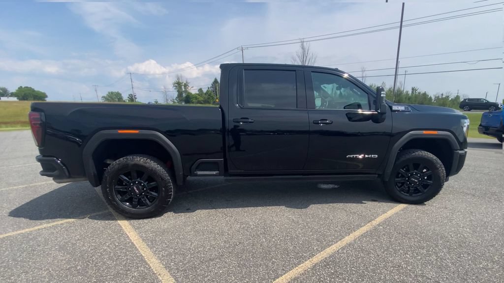 Certified 2024 GMC Sierra 2500 AT4 w/ Snow Plow Prep/Camper Package AWD/4WD image 9