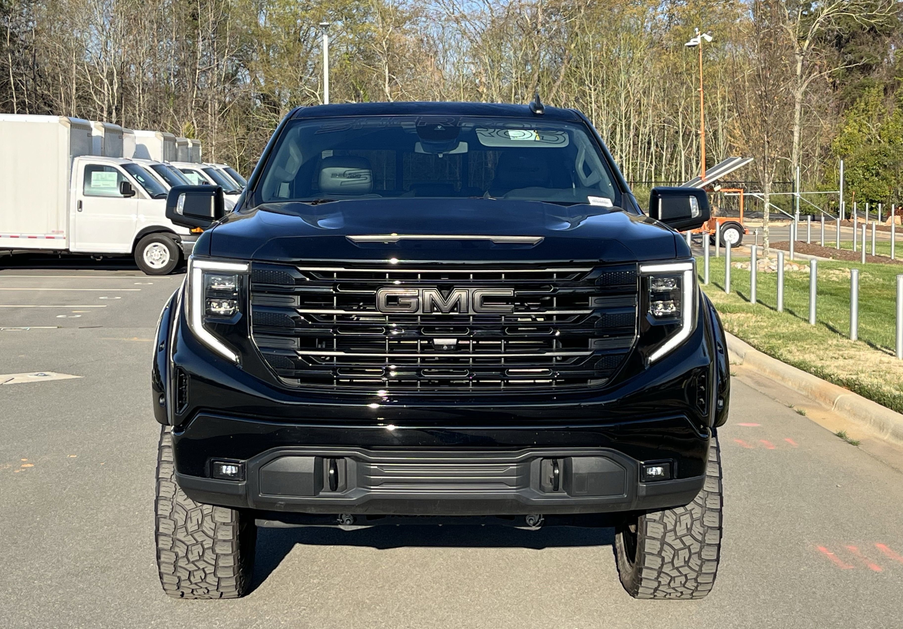 Used 2023 GMC Sierra 1500 Elevation w/ Preferred Package image 4