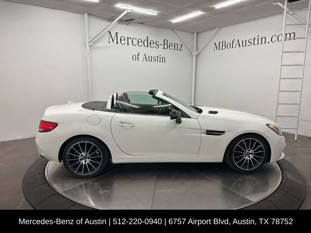 Certified 2020 Mercedes-Benz SLC 300 image 10