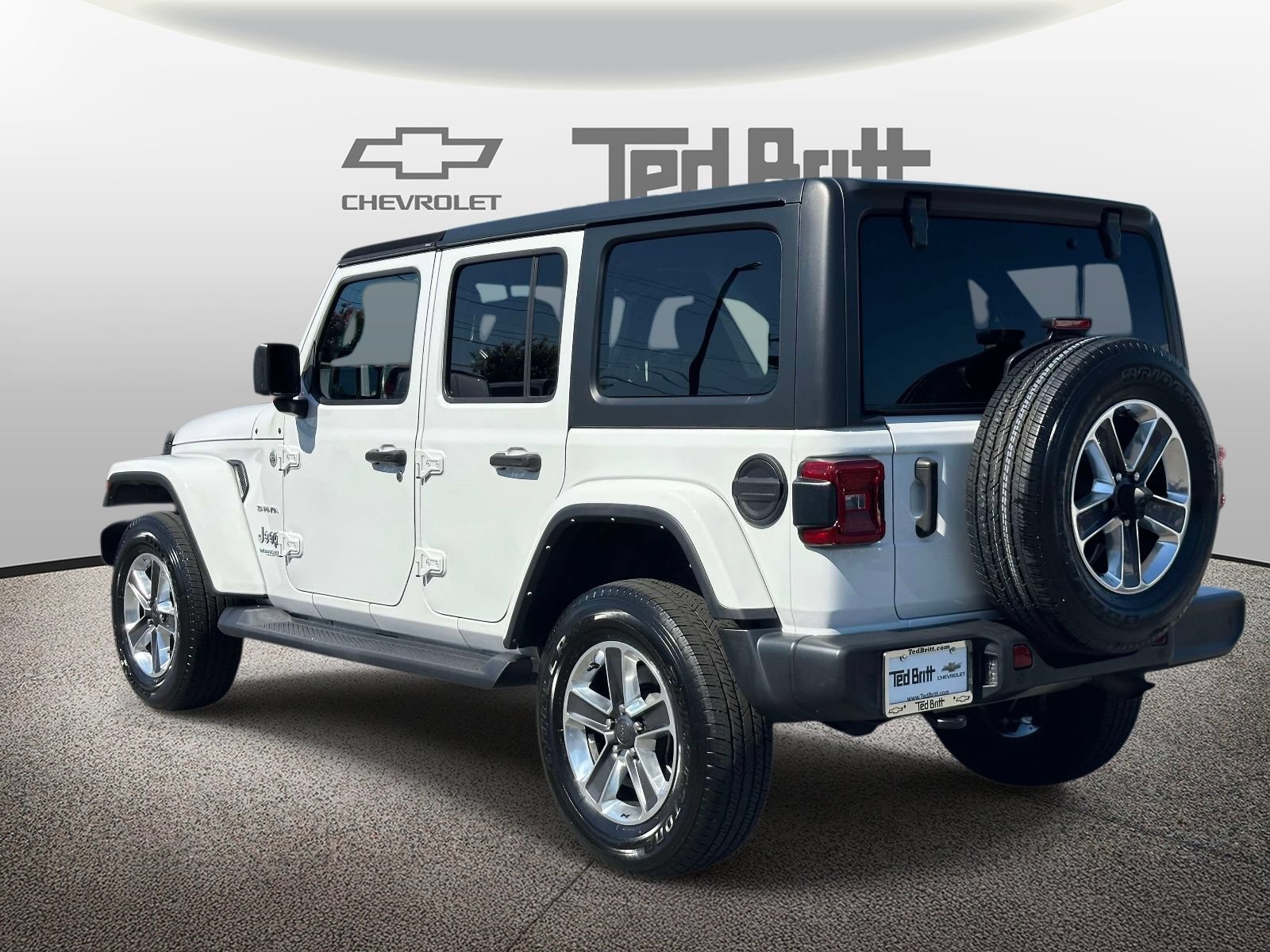 Used 2021 Jeep Wrangler Unlimited Sahara w/ LED Lighting Group AWD/4WD image 6