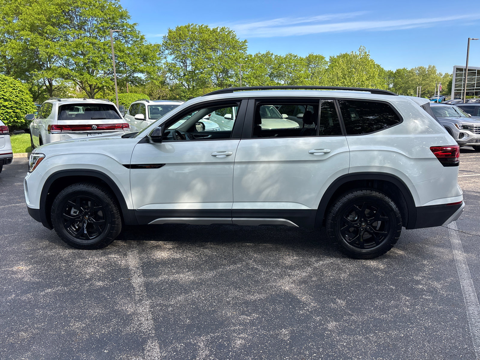 New 2026 Volkswagen Atlas Peak Edition AWD/4WD image 8
