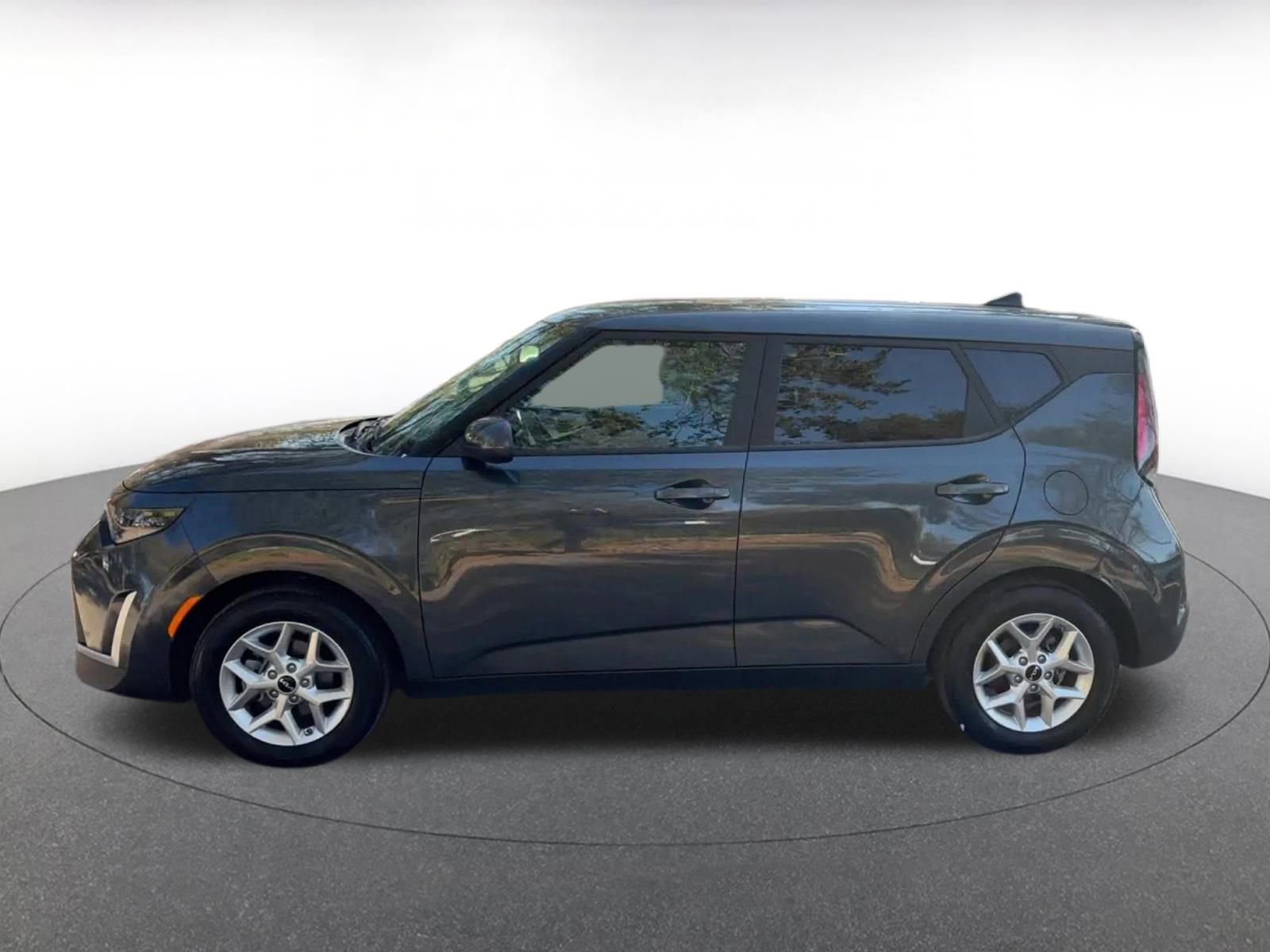 Used 2025 Kia Soul LX w/ LX Technology Package image 9