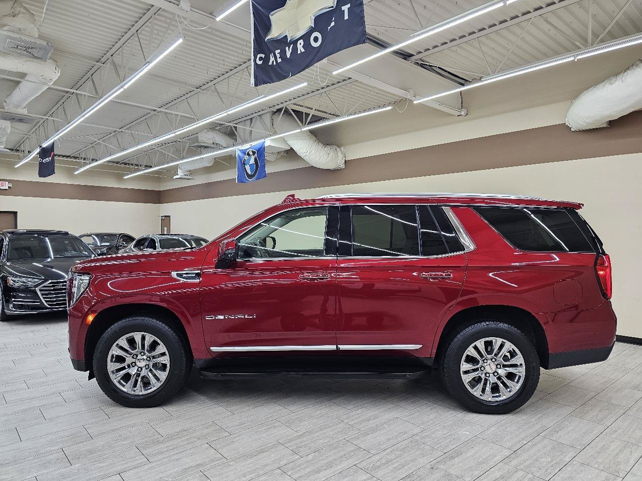 Used 2021 GMC Yukon Denali RWD image 9