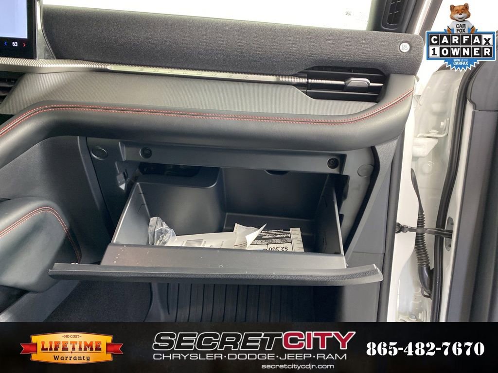 Used 2025 Ford Explorer ST-Line image 30