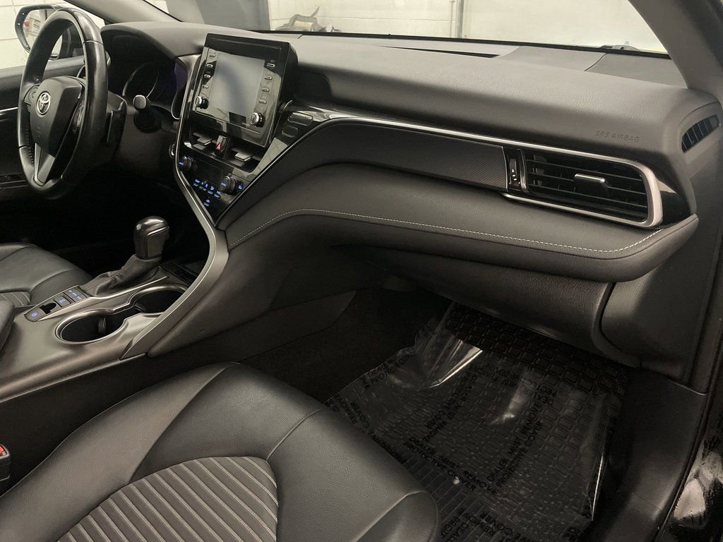 Used 2022 Toyota Camry SE w/ Convenience Package image 22