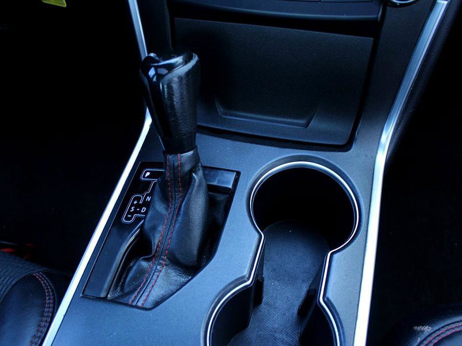 Used 2017 Toyota Camry SE image 28