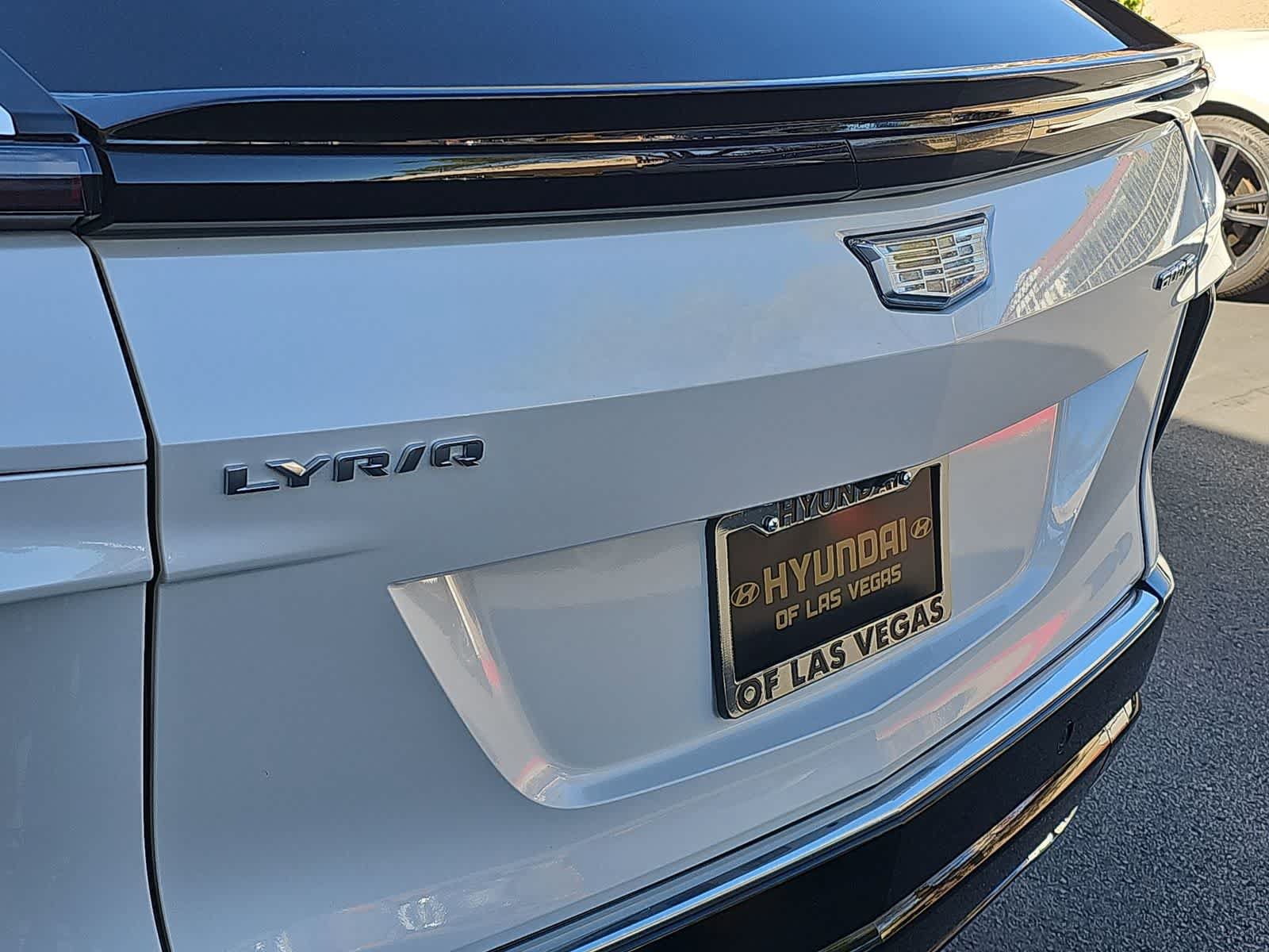 Used 2024 Cadillac Lyriq Tech AWD/4WD image 11