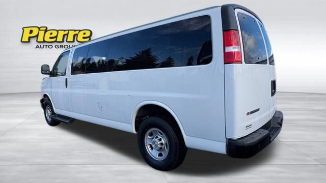 Used 2023 Chevrolet Express 3500 LS video 2