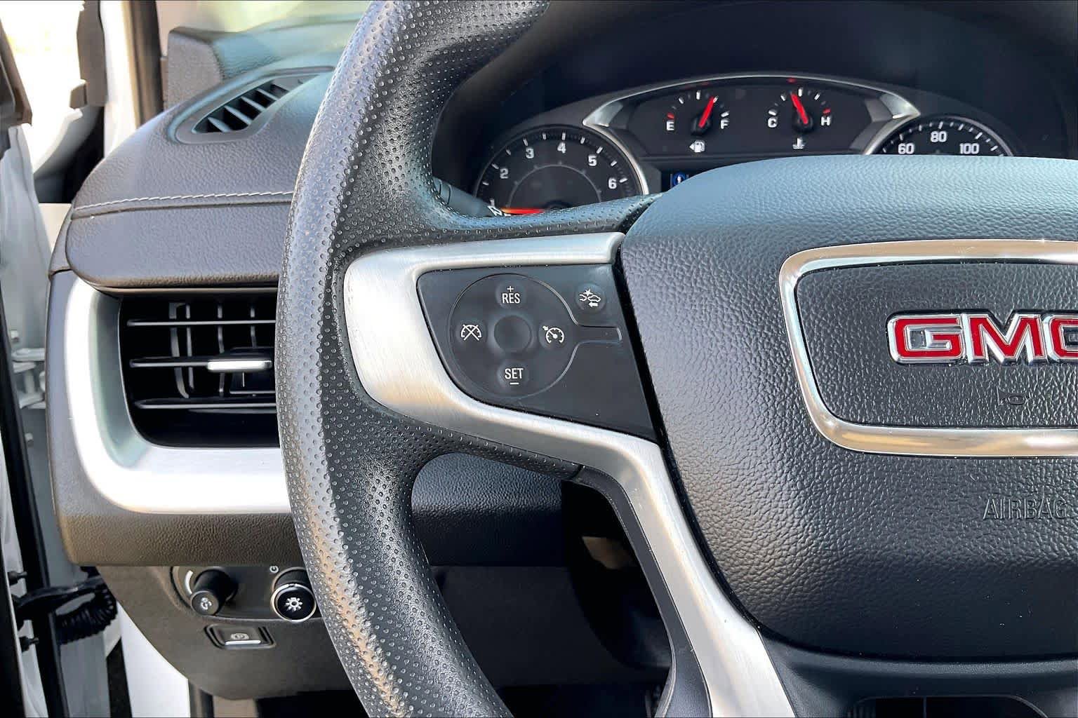 Used 2024 GMC Terrain SLE FWD image 50
