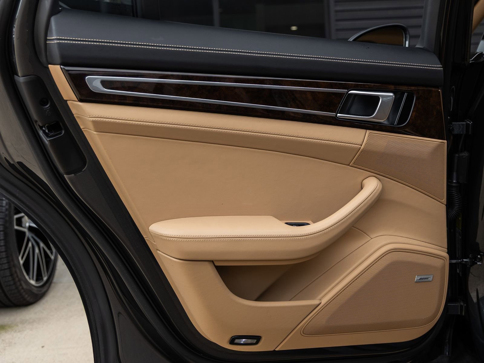 Certified 2018 Porsche Panamera image 30