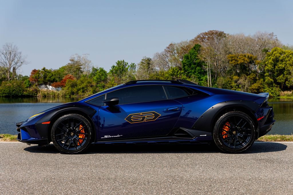 Used 2023 Lamborghini Huracan Sterrato image 6