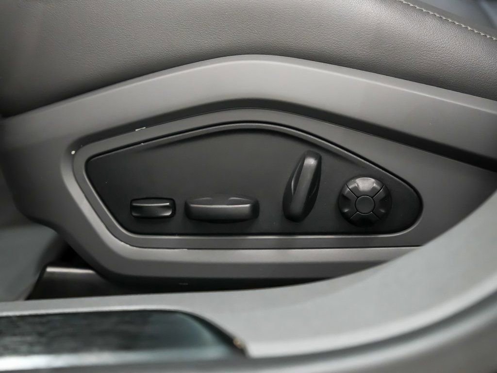 Certified 2022 Porsche Taycan 4S image 25