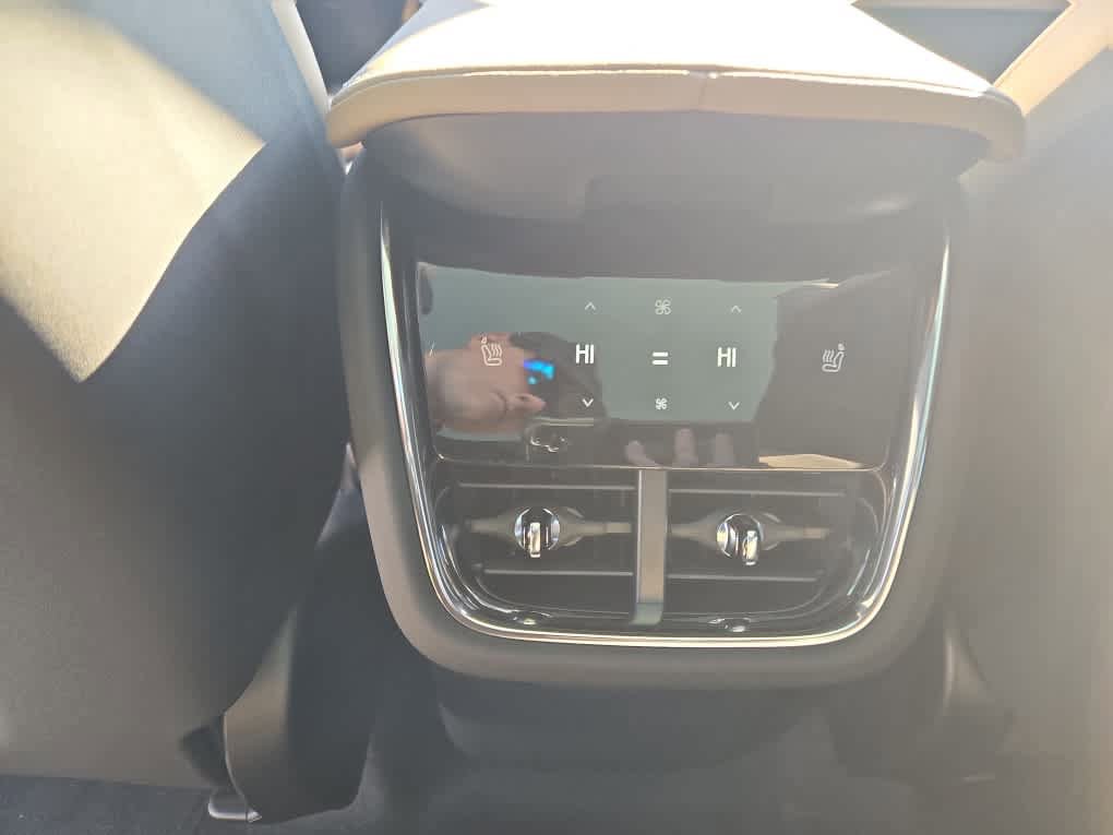 New 2026 Volvo EX90 Ultra AWD/4WD image 26