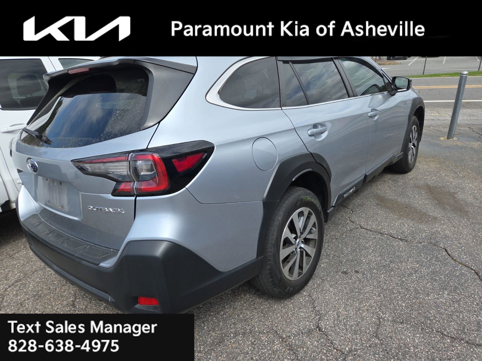 Used 2024 Subaru Outback Premium image 4