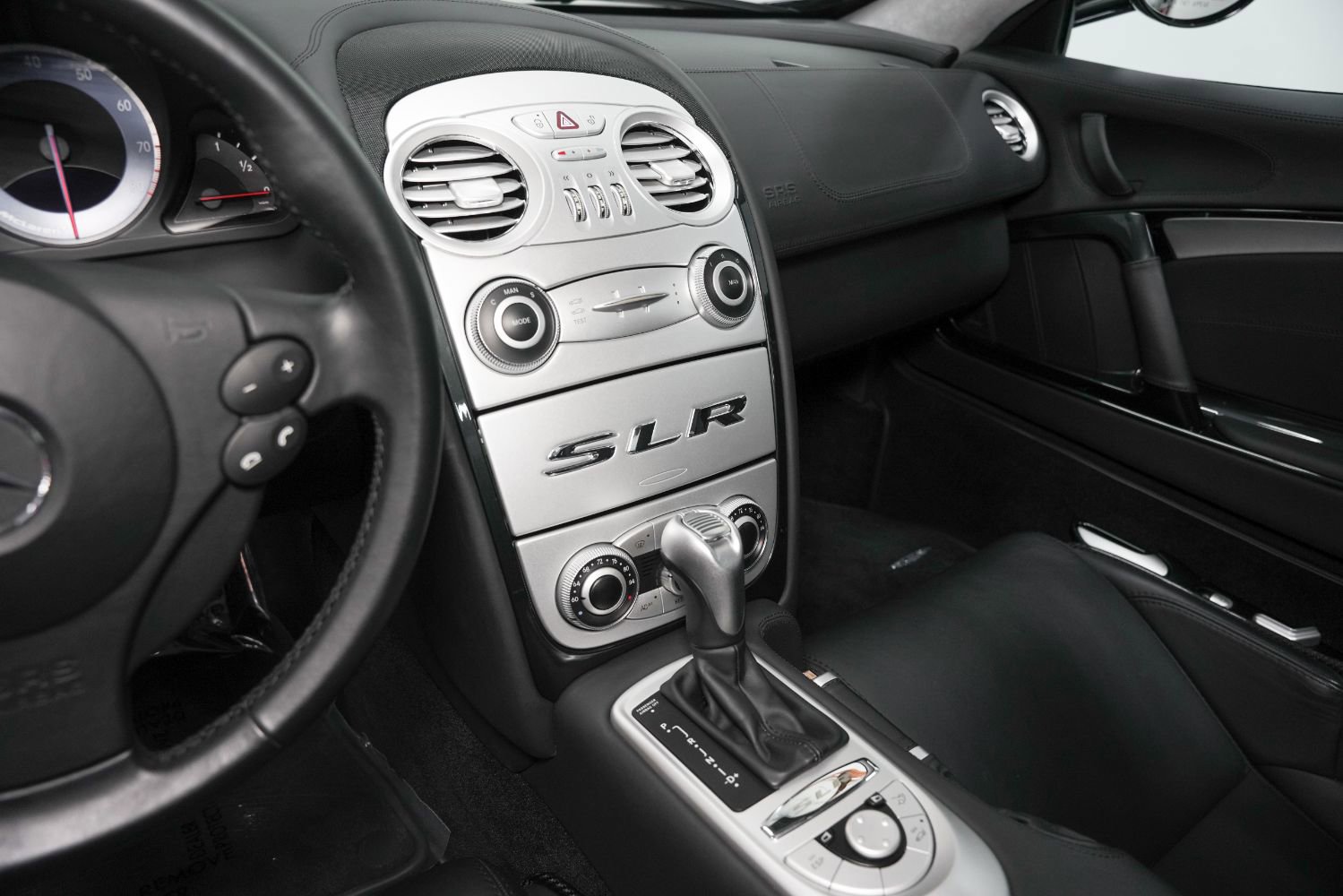 Used 2006 Mercedes-Benz SLR image 38