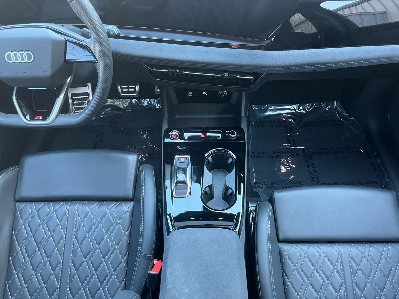 Used 2025 Audi SQ6 e-tron Premium Plus w/ Premium Plus AWD/4WD image 16