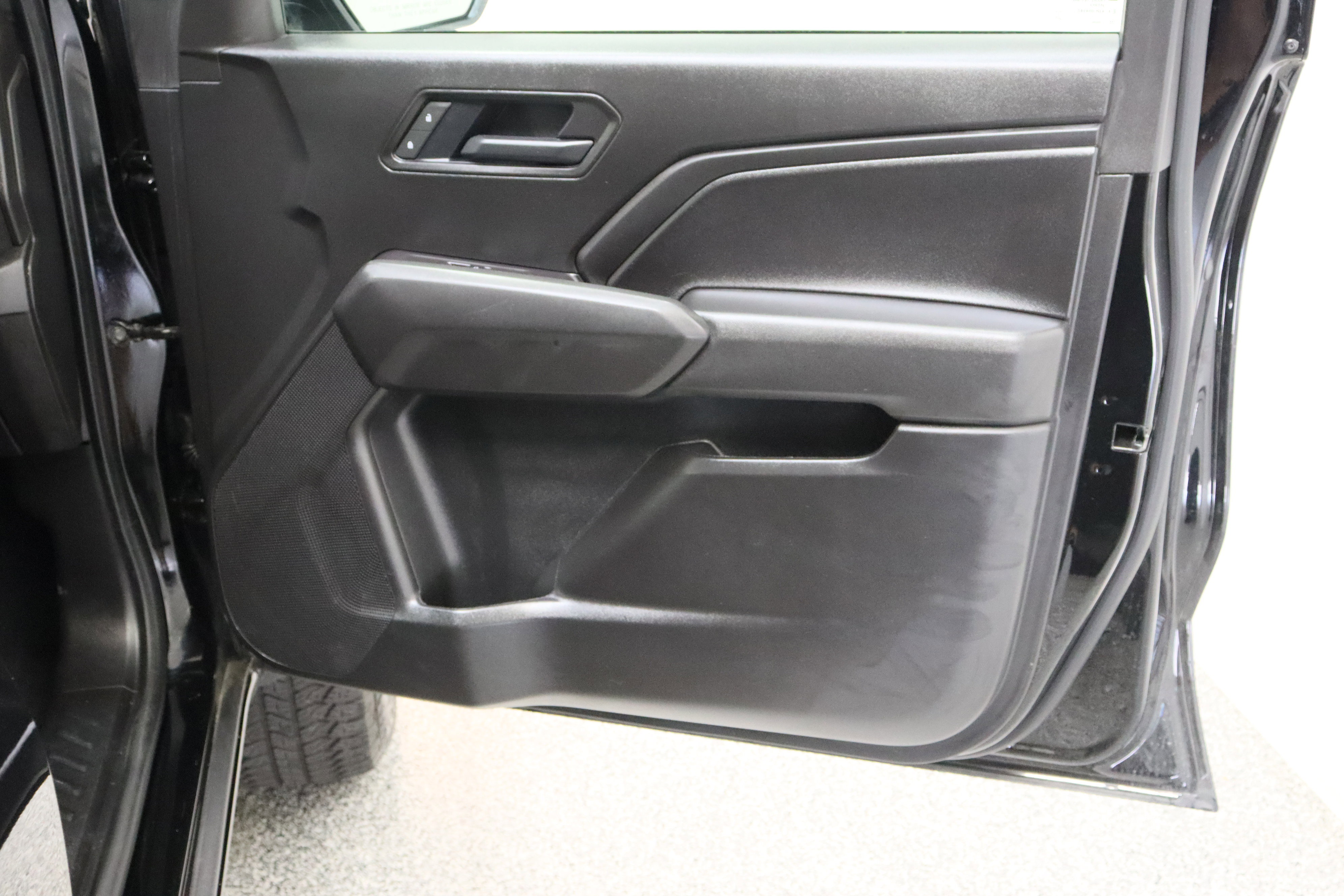 Used 2025 Chevrolet Colorado Trail Boss image 36