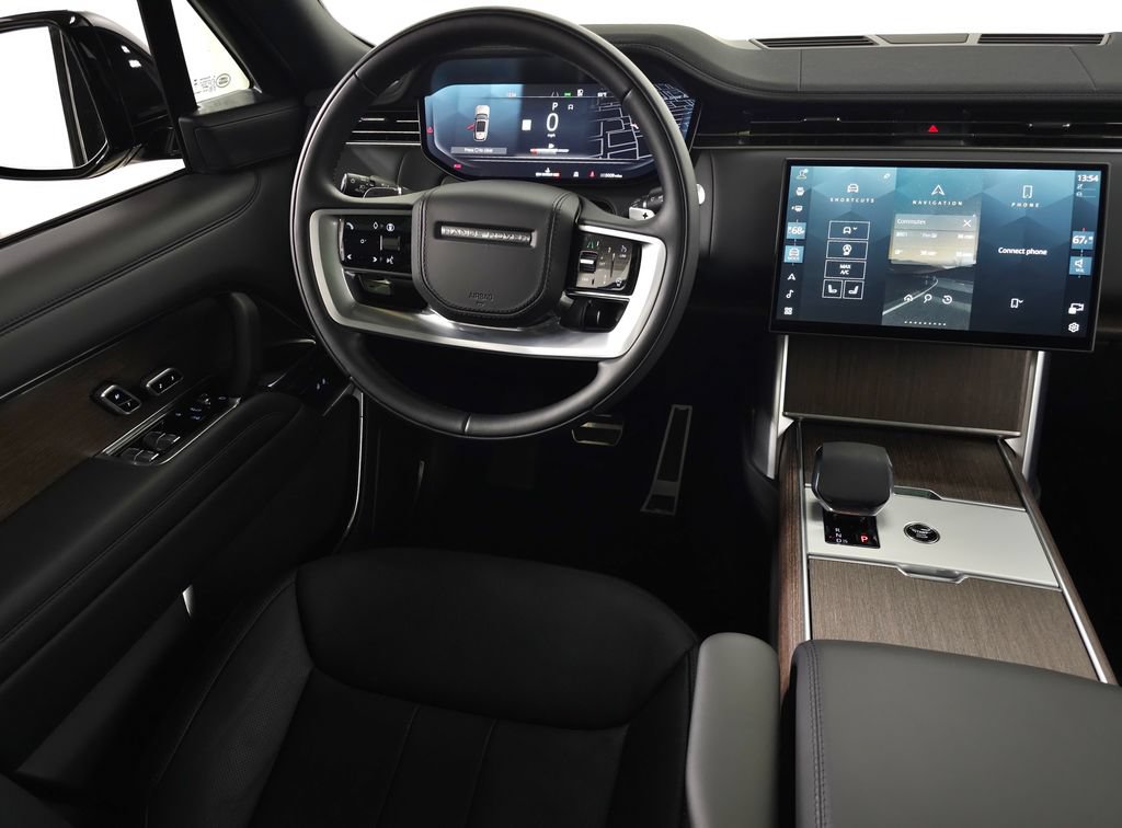 Certified 2025 Land Rover Range Rover SE AWD/4WD image 19