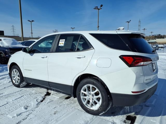 Used 2023 Chevrolet Equinox LS w/ LS Convenience Package image 5