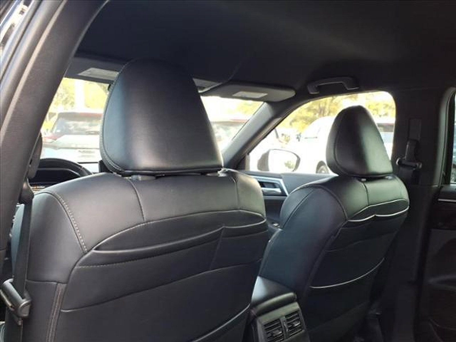 Used 2023 Mitsubishi Outlander SE Black Edition image 18