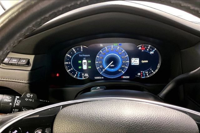 Used 2016 Cadillac Escalade Luxury AWD/4WD image 15