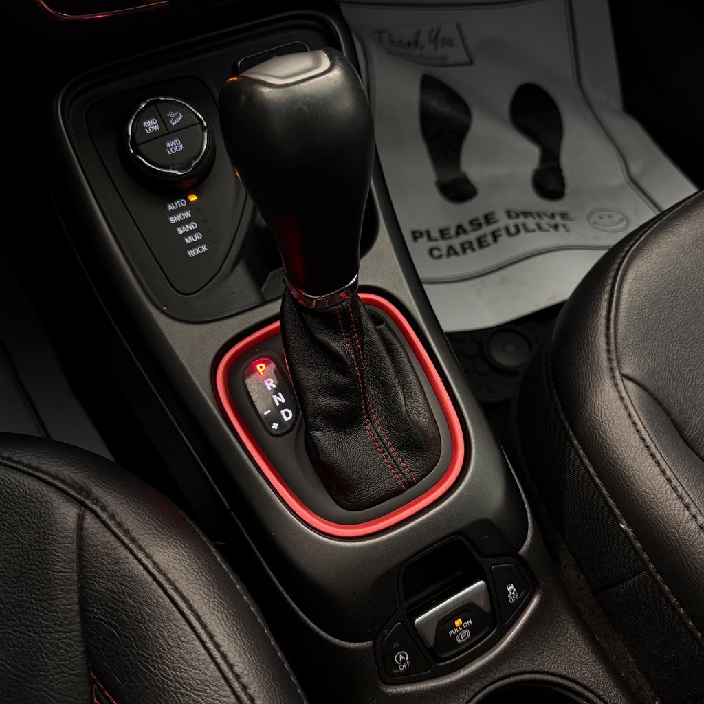 Used 2017 Jeep Compass Trailhawk w/ Navigation Group image 16